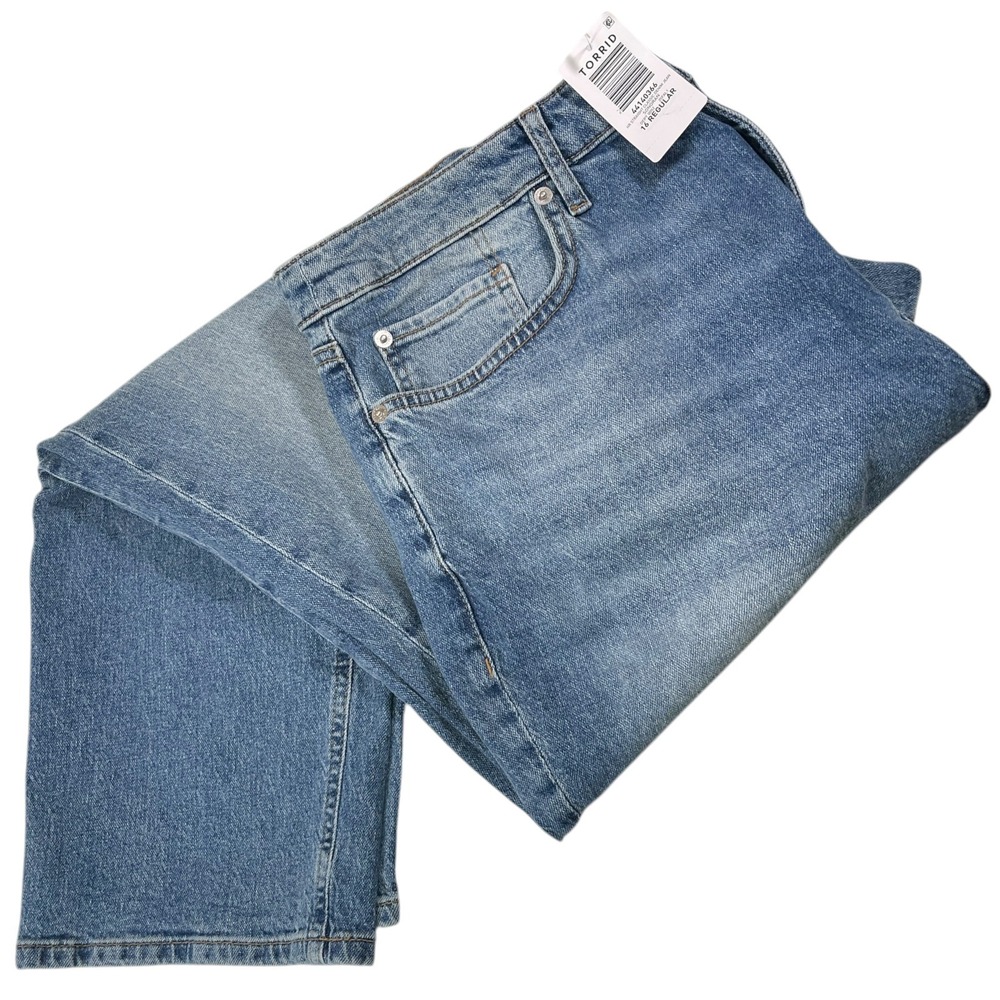 NEW Torrid 16 Regular Blue High-Rise Straight Classic Denim Jeans Casual Minimal